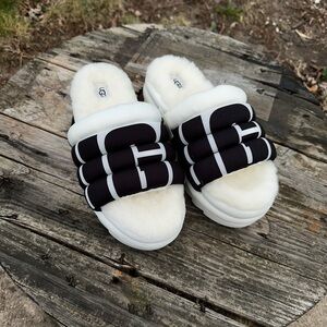 UGG Shearling Sandals 9 Black White Quilted Platform Slide 39